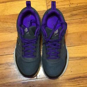 Women’s Size 10 Wide New Balance Sneakers
